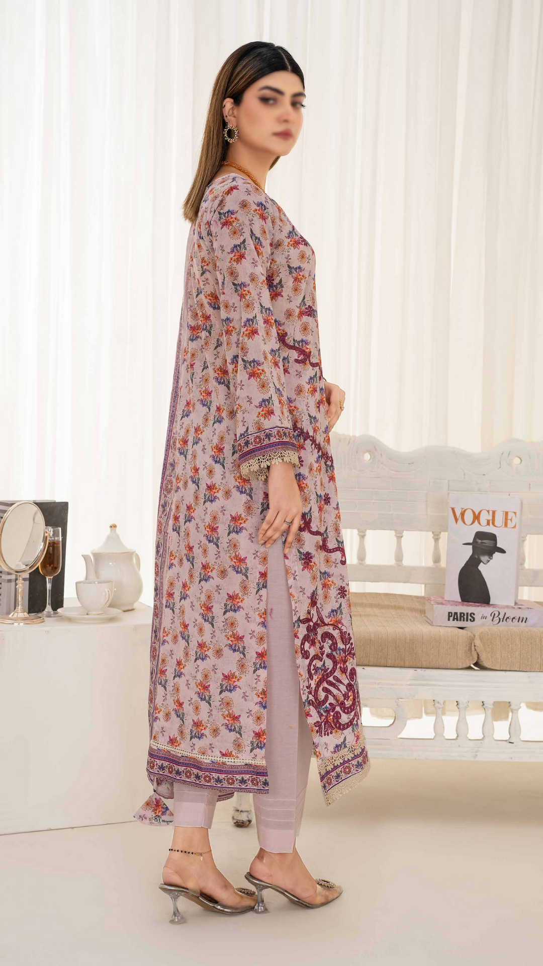 3 PC Embroided Lawn - LLS - 6