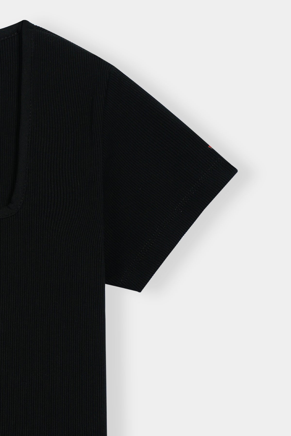 Women’s Black Square Neck Rib Tee – Loft Link Minimal Logo Design