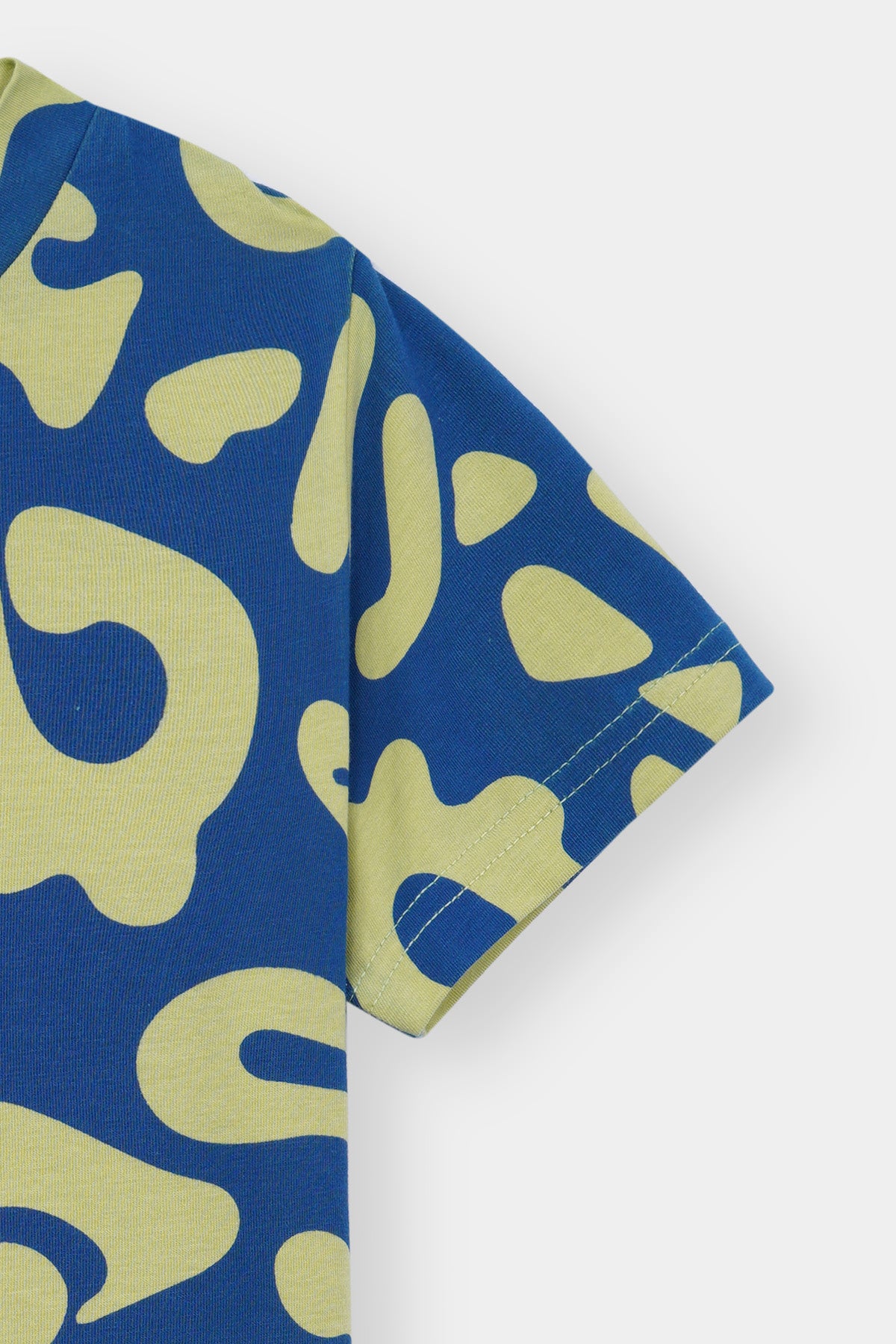 Unisex' Abstract Print Tee – Electric Blue & Neon Green Allover Pattern