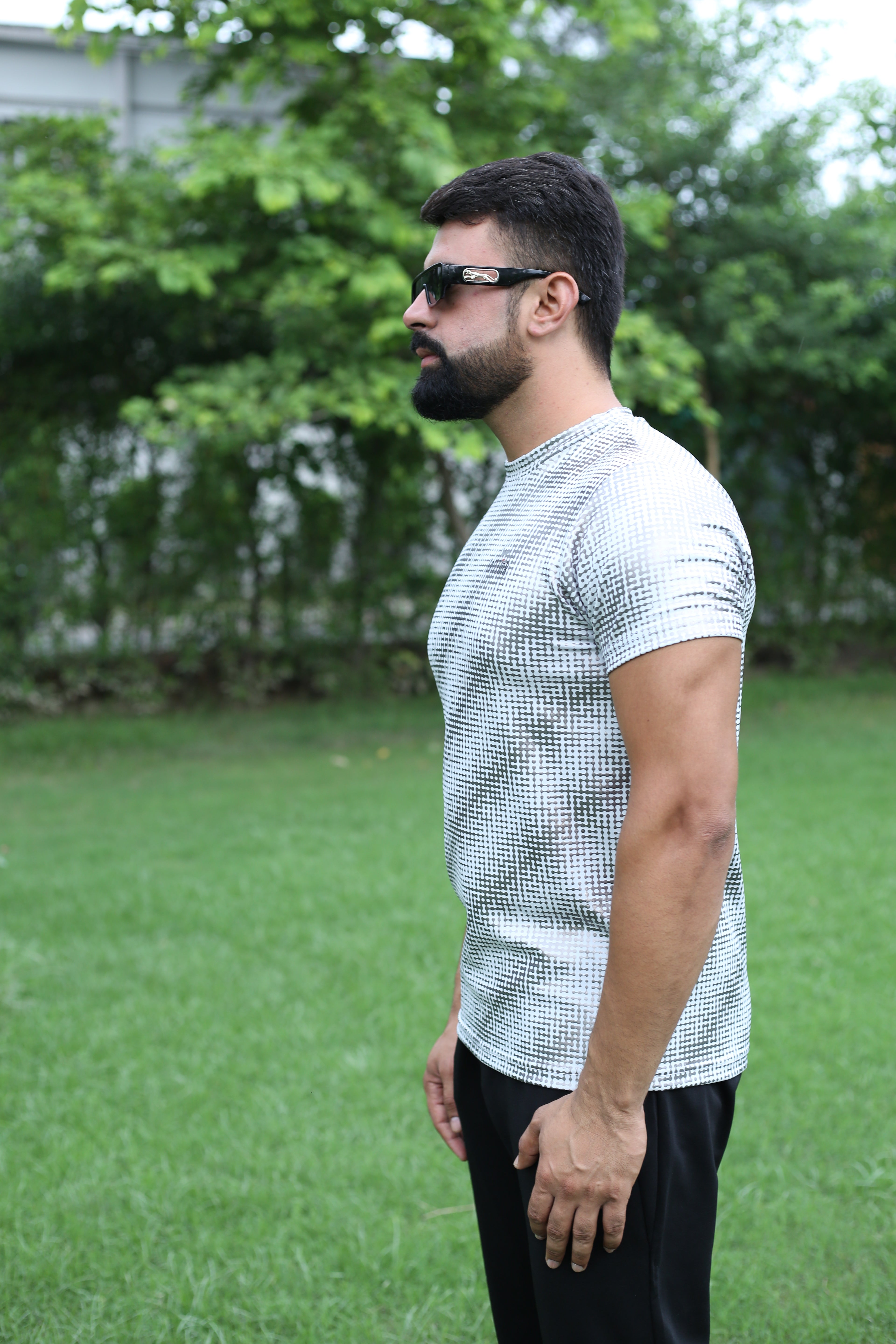 Men’s Slim-Fit Digital Grid Pattern T-Shirt – White & Black