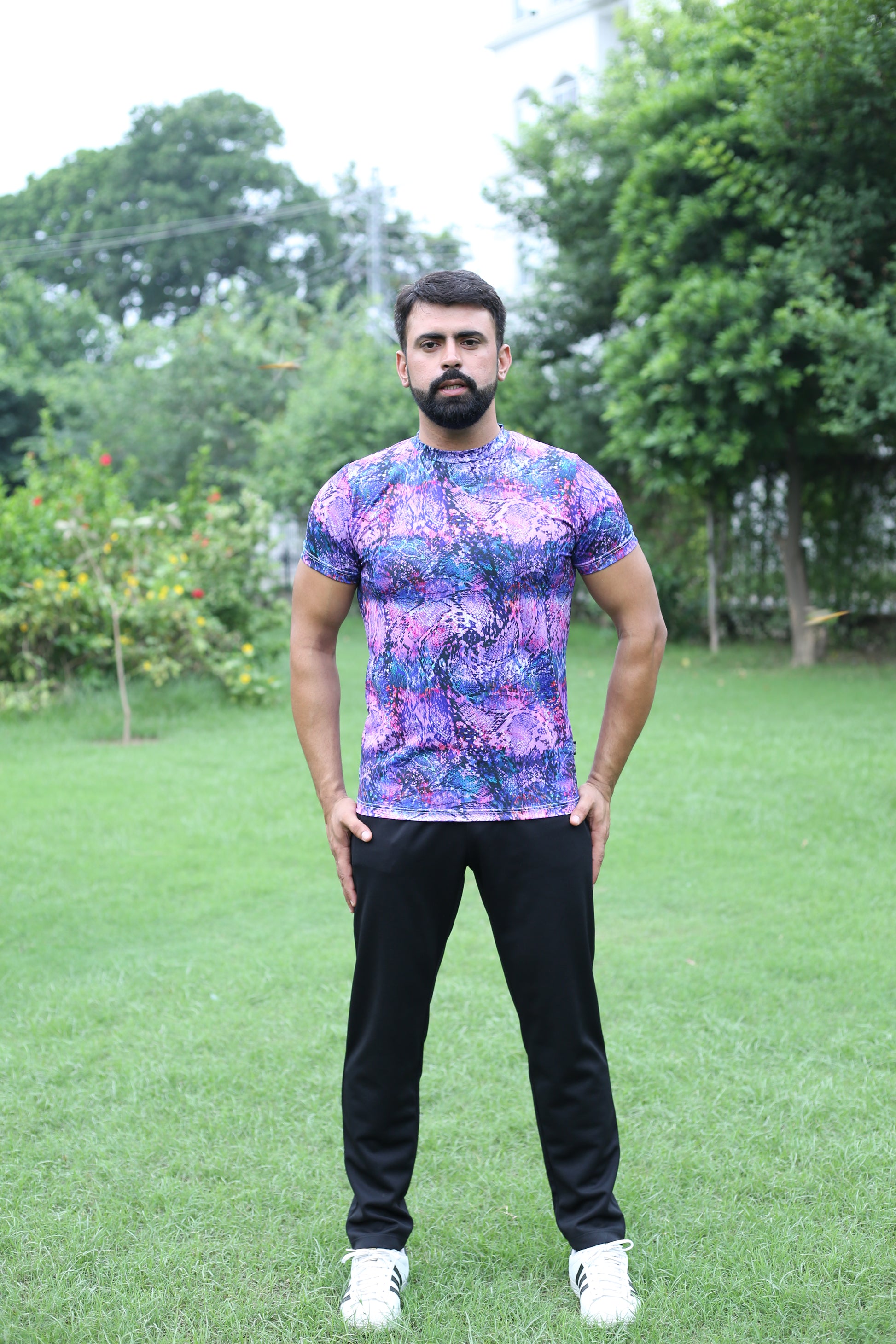 Men’s Vibrant Abstract Athletic T-Shirt – Purple Fusion Print